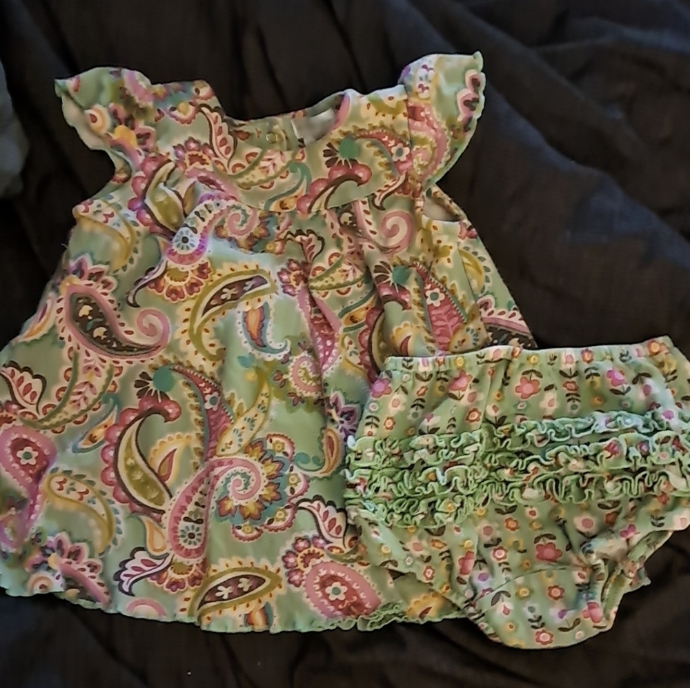 Vera Bradley baby, green paisley dress with ruffle bottom bloomers, 6-9 months